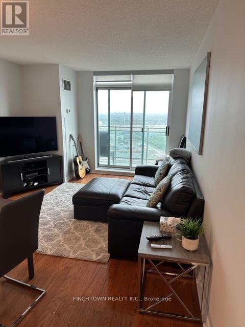Photo 9 of Ph 18 39 Oneida Crescent, Richmond Hill ON