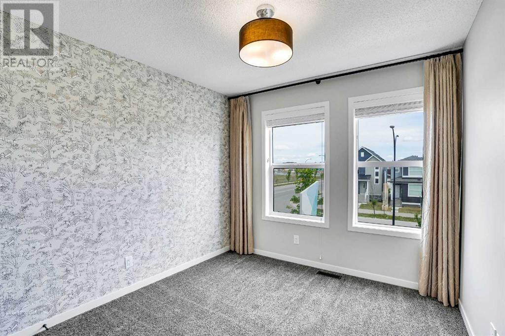 Single Family House for Sale in  LIVINGSTON Avenue NE Livingston Calgary 