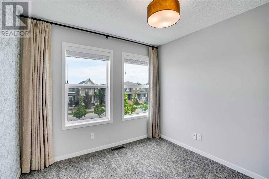 Single Family House for Sale in  LIVINGSTON Avenue NE Livingston Calgary 