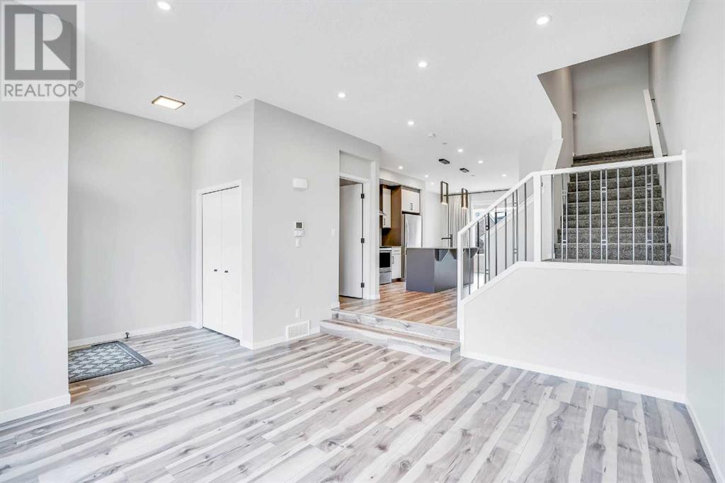 Single Family House for Sale in  LIVINGSTON Avenue NE Livingston Calgary 