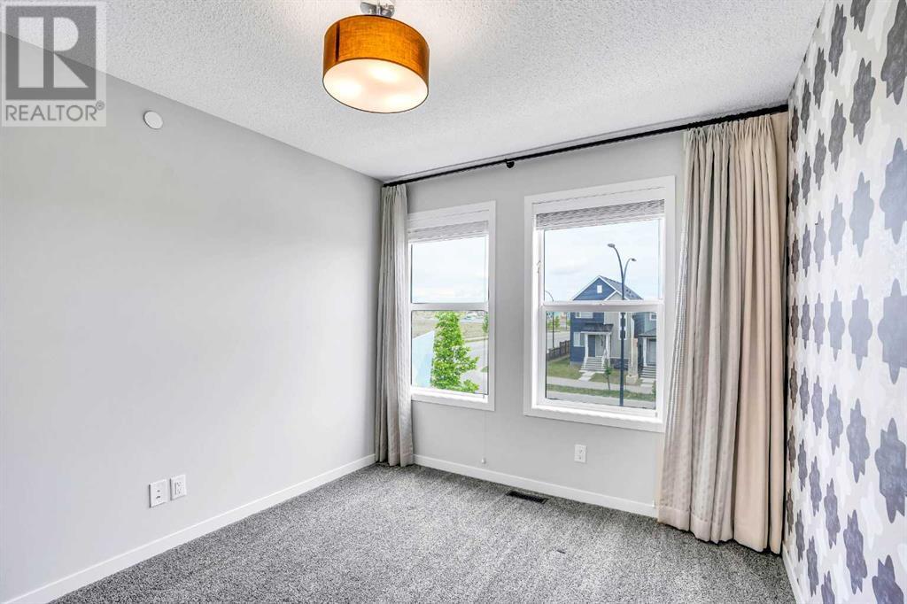 Single Family House for Sale in  LIVINGSTON Avenue NE Livingston Calgary 