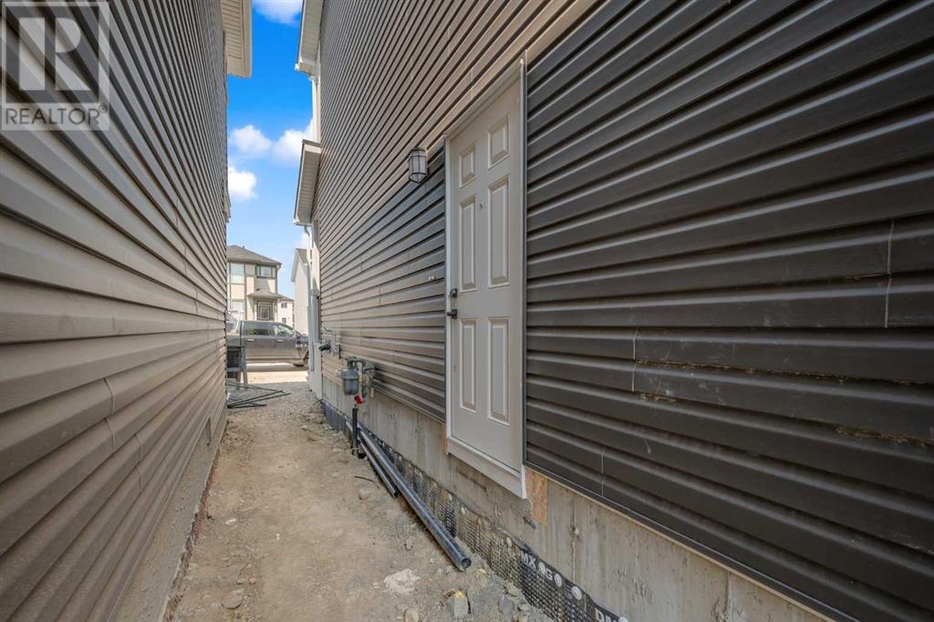 Photo 26 of 27 Amblefield Avenue Nw, Calgary AB