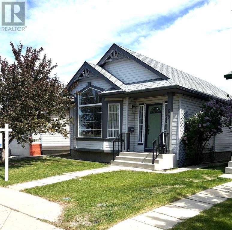 69 San Diego Manor NE, Calgary, Alberta