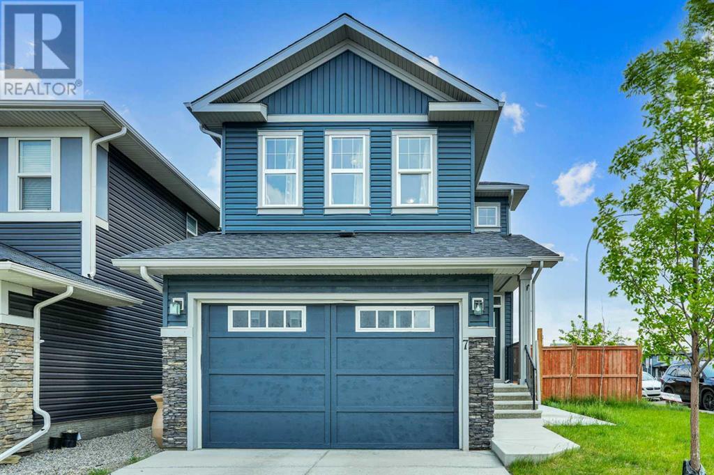 Single Family House for Sale in  Evansglen Circle NW Evanston Calgary 