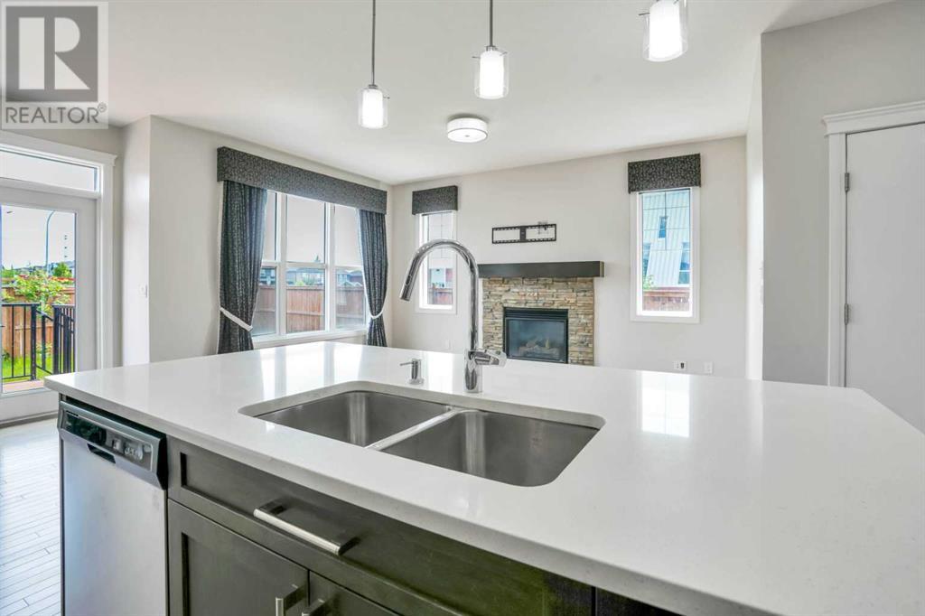 Single Family House for Sale in  Evansglen Circle NW Evanston Calgary 