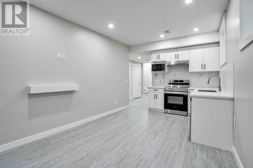 Single Family House for Sale in  Evansglen Circle NW Evanston Calgary 