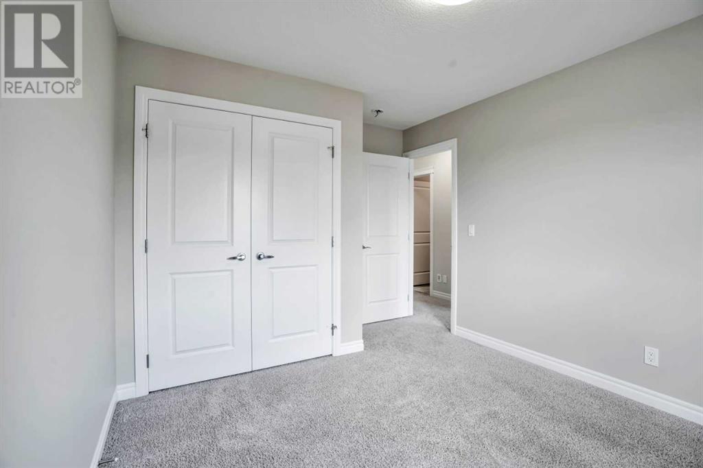 Single Family House for Sale in  Evansglen Circle NW Evanston Calgary 