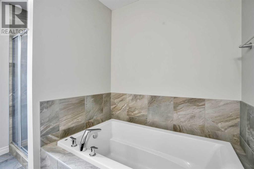 Single Family House for Sale in  Evansglen Circle NW Evanston Calgary 