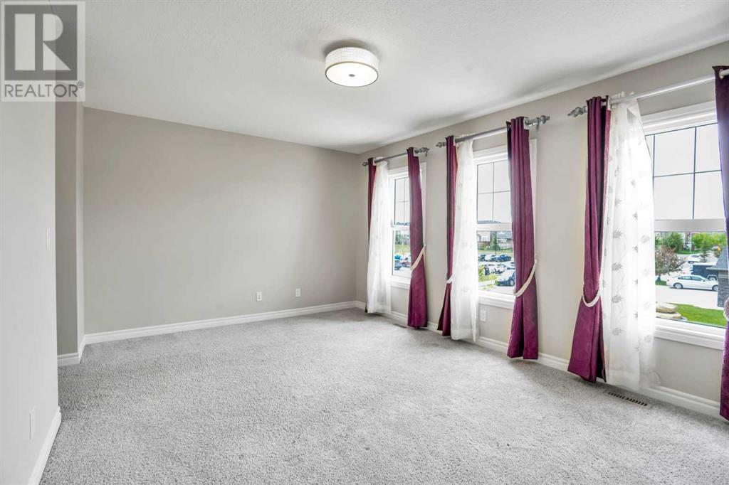 Single Family House for Sale in  Evansglen Circle NW Evanston Calgary 
