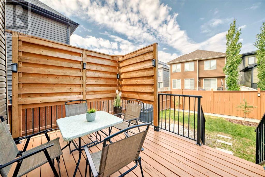 Single Family House for Sale in  Evansborough Road NW Evanston Calgary 