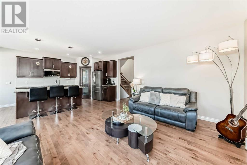Single Family House for Sale in  Evansborough Road NW Evanston Calgary 