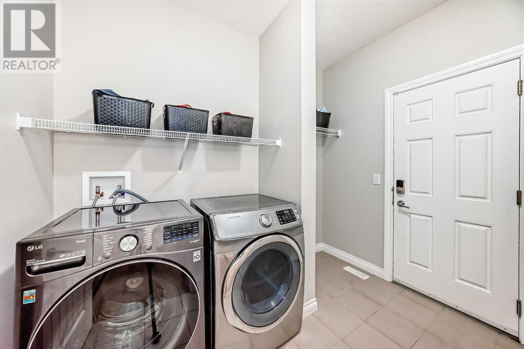 Single Family House for Sale in  Evansborough Road NW Evanston Calgary 