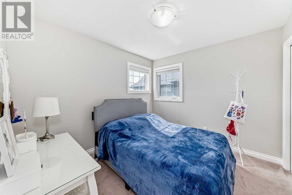 Single Family House for Sale in  Evansborough Road NW Evanston Calgary 