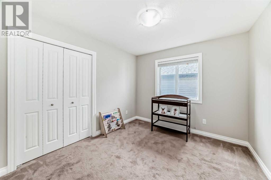 Single Family House for Sale in  Evansborough Road NW Evanston Calgary 