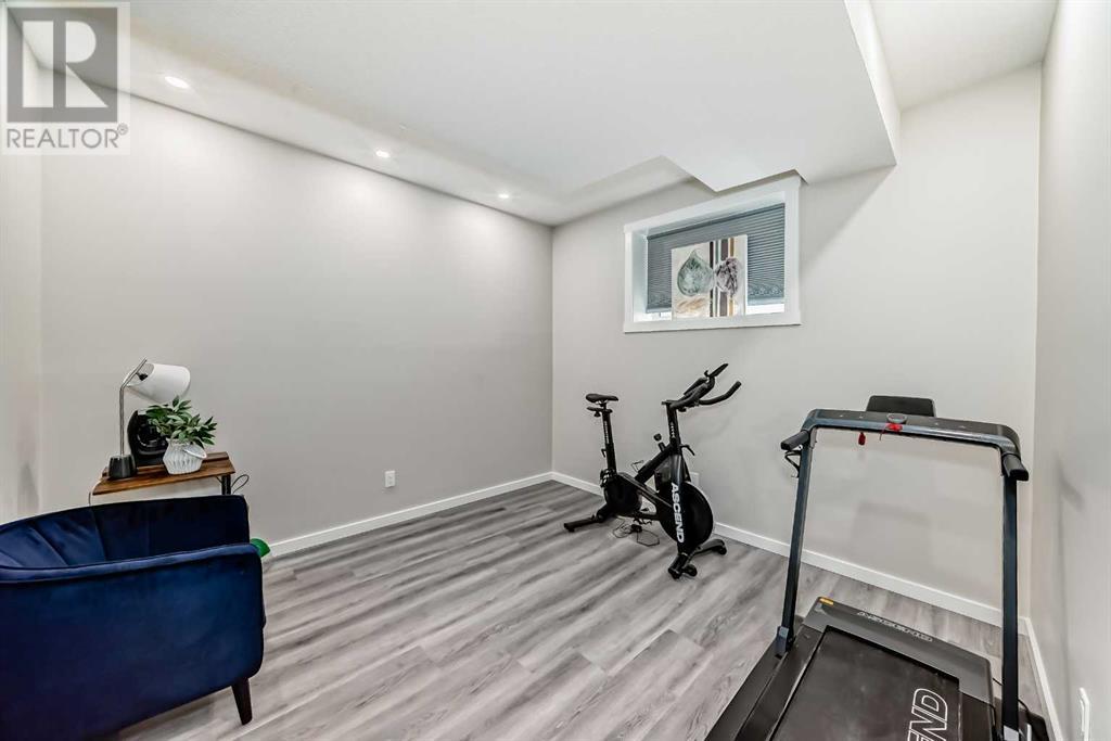 Single Family House for Sale in  Evansborough Road NW Evanston Calgary 