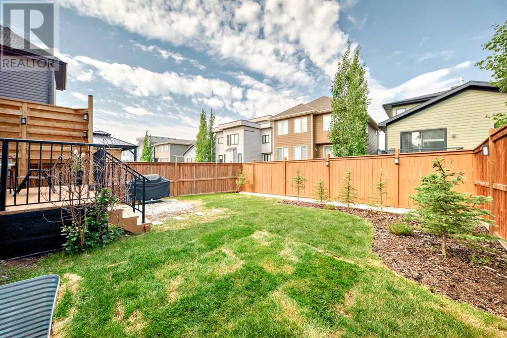 Single Family House for Sale in  Evansborough Road NW Evanston Calgary 