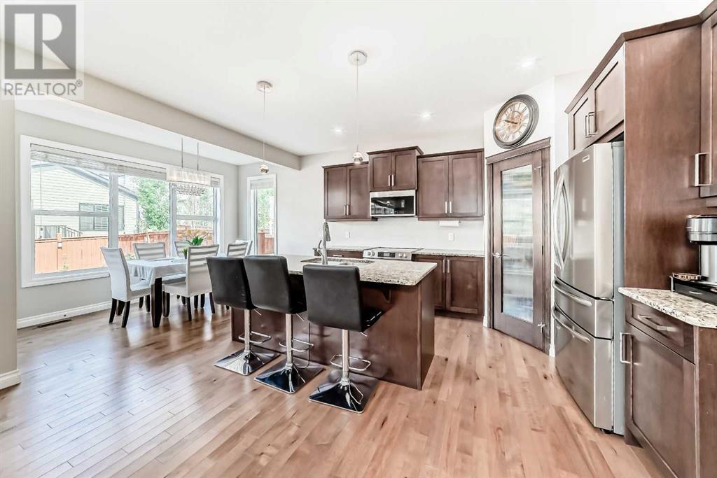 Single Family House for Sale in  Evansborough Road NW Evanston Calgary 