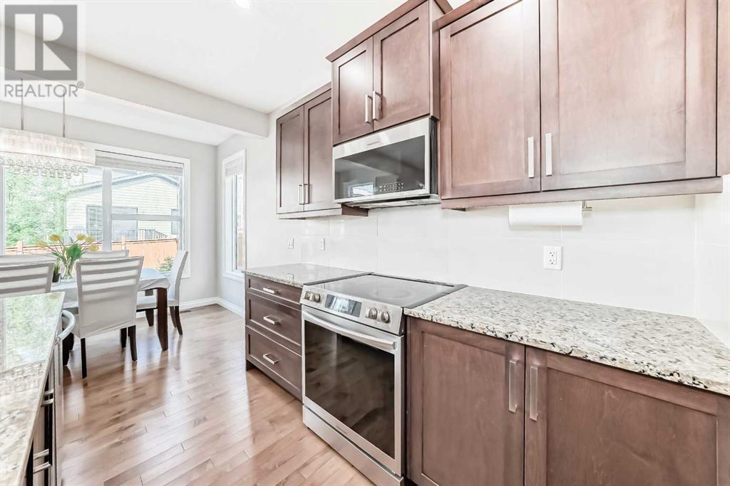 Single Family House for Sale in  Evansborough Road NW Evanston Calgary 