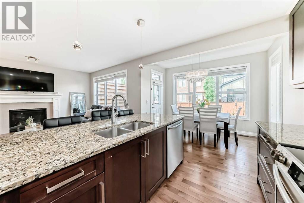 Single Family House for Sale in  Evansborough Road NW Evanston Calgary 