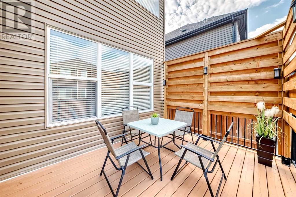 Single Family House for Sale in  Evansborough Road NW Evanston Calgary 