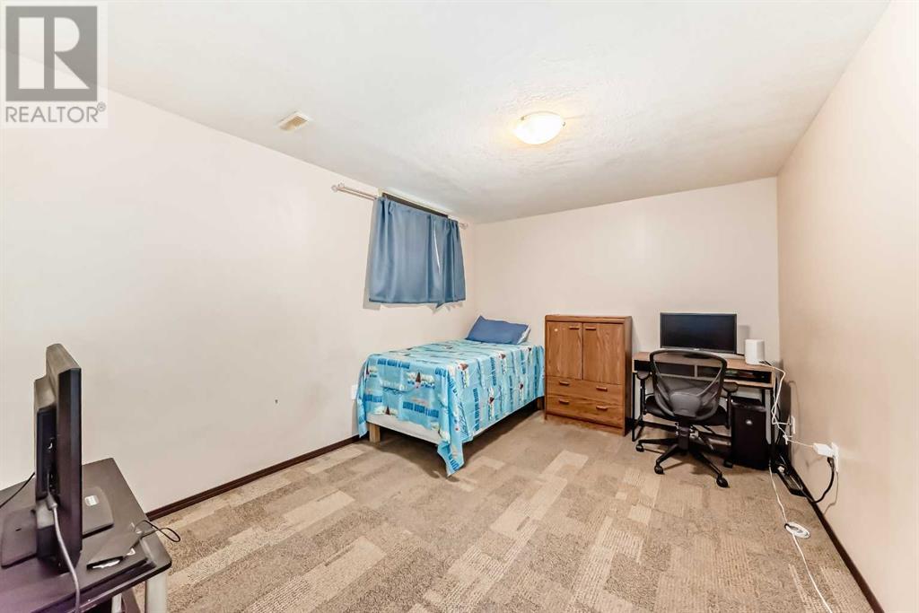 Single Family House Bungalow for Sale in   Avenue NE Whitehorn Calgary 