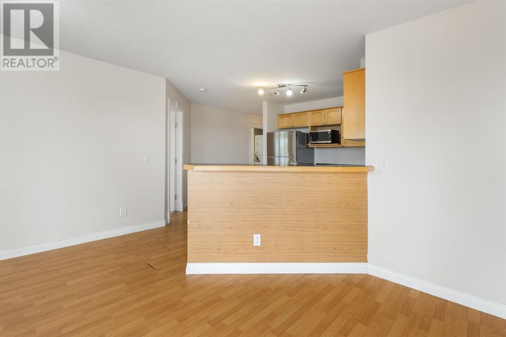 Single Family House for Sale in    Avenue NE Crescent Heights Calgary 