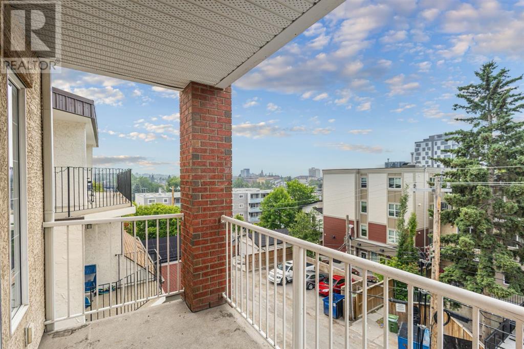 Single Family House for Sale in    Avenue NE Crescent Heights Calgary 