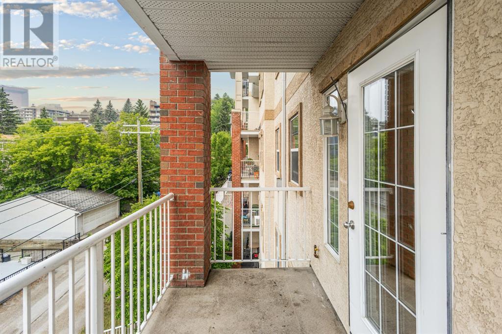 Single Family House for Sale in    Avenue NE Crescent Heights Calgary 