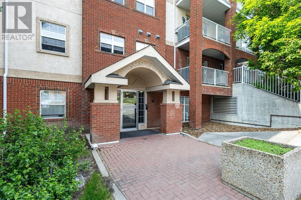 Single Family House for Sale in    Avenue NE Crescent Heights Calgary 