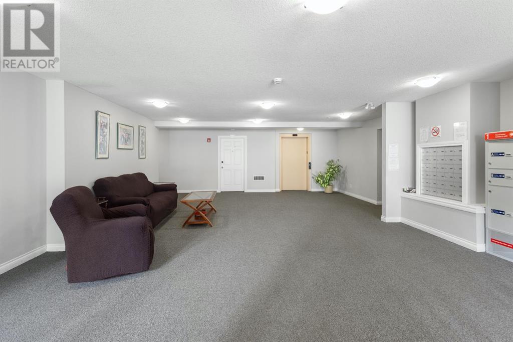Single Family House for Sale in    Avenue NE Crescent Heights Calgary 