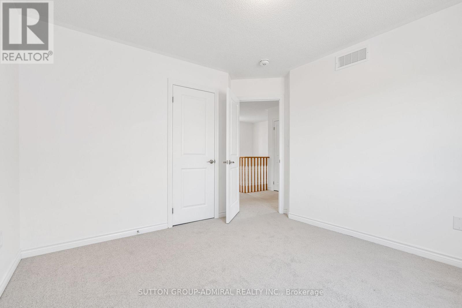 Photo 20 of 32 Hillcroft Way, Kawartha Lakes ON