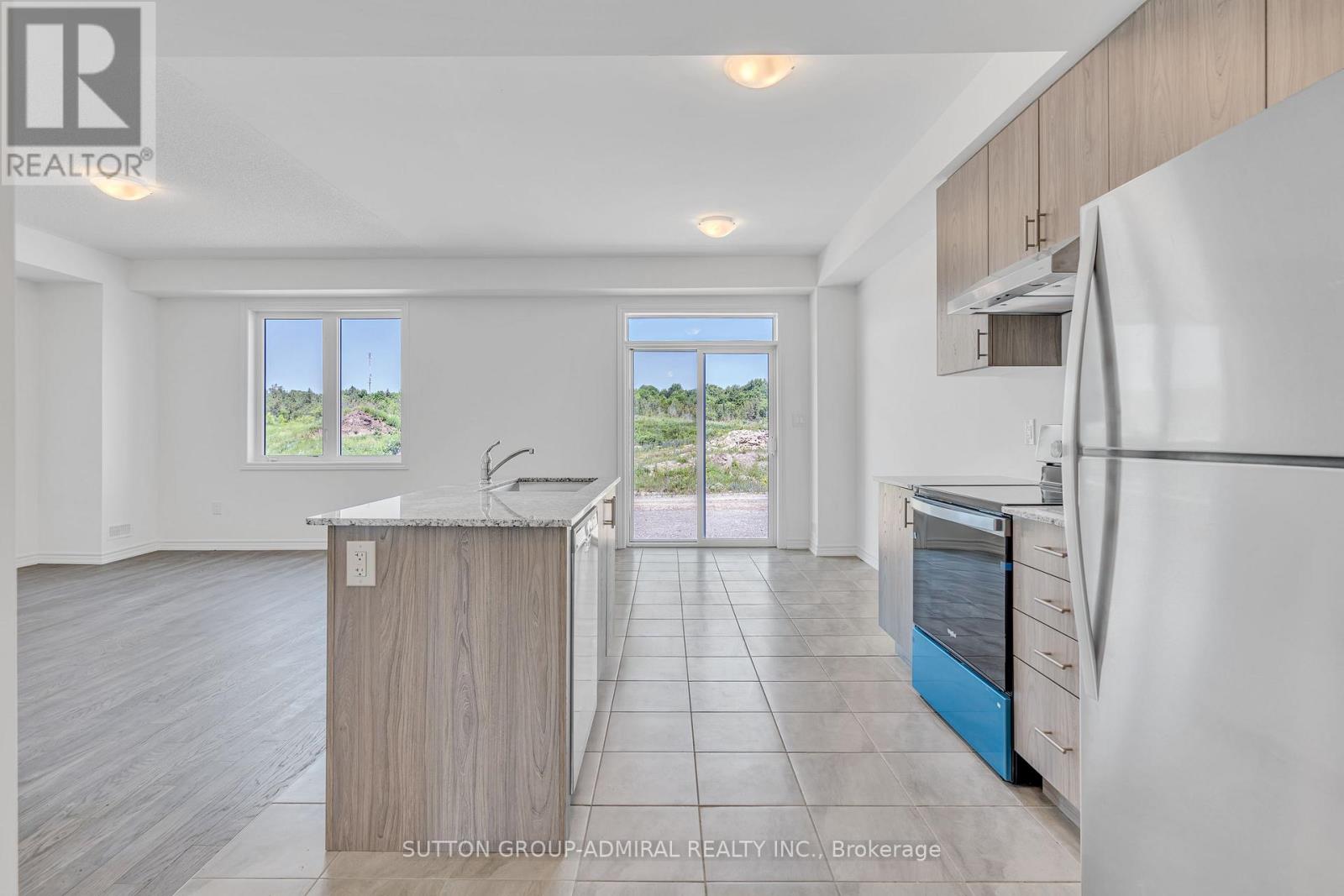 Photo 16 of 32 Hillcroft Way, Kawartha Lakes ON