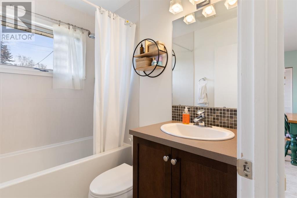 Single Family House Bungalow for Sale in  Fairview Crescent SE Fairview Calgary 