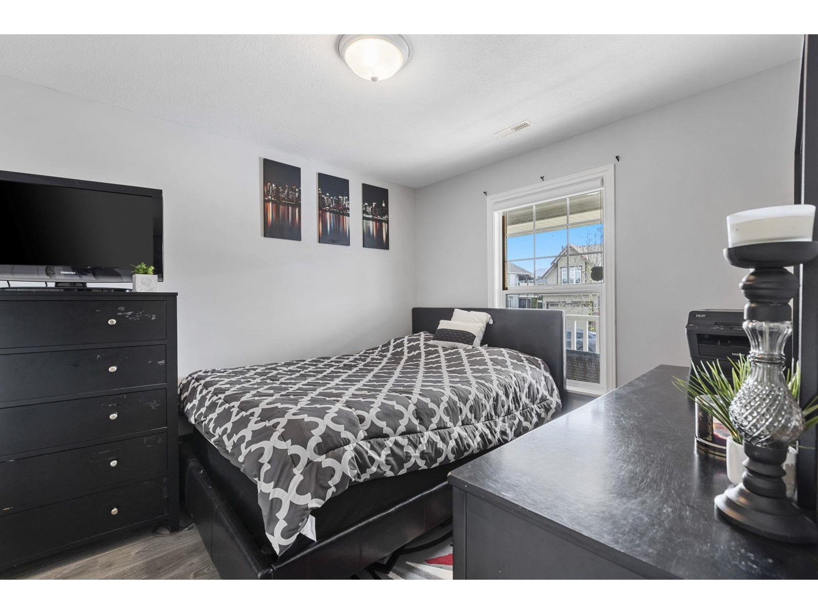 Photo 18 of 34795 1st Avenue, Abbotsford BC