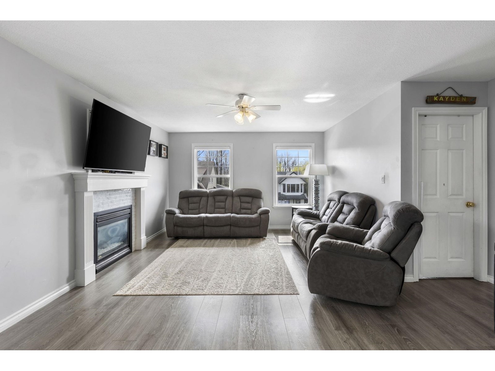 Photo 5 of 34795 1st Avenue, Abbotsford BC