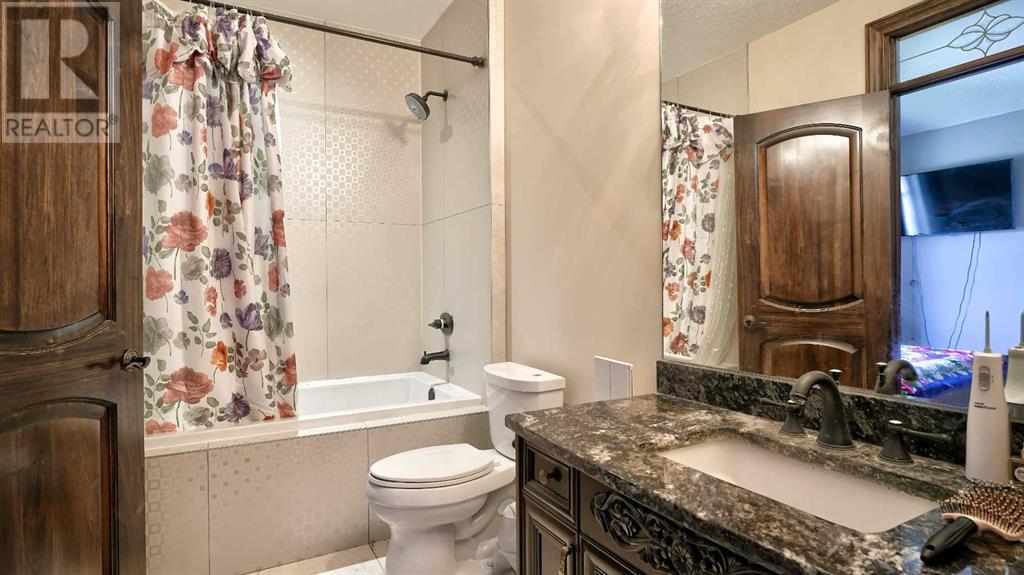 Single Family House for Sale in   Avenue NW Hounsfield Heights/Briar Hill Calgary 