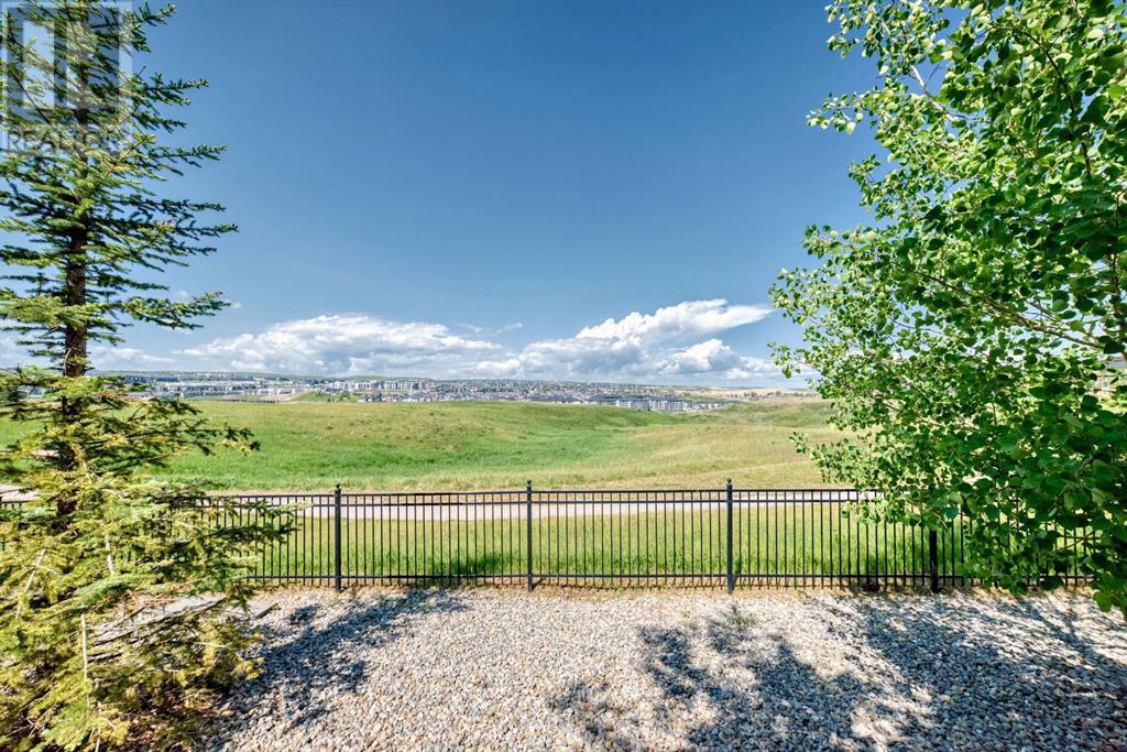 Single Family House for Sale in  Evansridge Park NW Evanston Calgary 