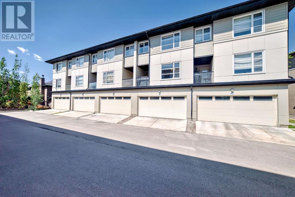 Single Family House for Sale in  Evansridge Park NW Evanston Calgary 