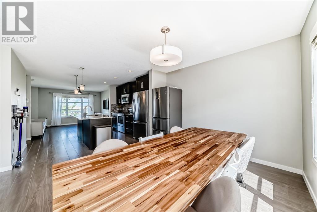 Single Family House for Sale in  Evansridge Park NW Evanston Calgary 