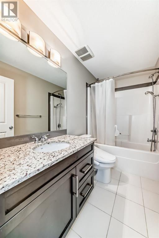 Single Family House for Sale in  Evansridge Park NW Evanston Calgary 