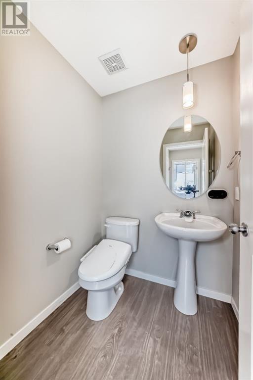 Single Family House for Sale in  Evansridge Park NW Evanston Calgary 