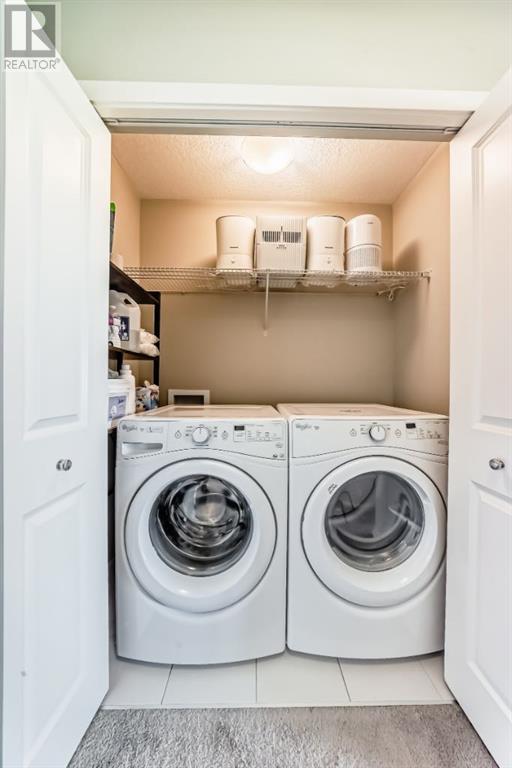 Single Family House for Sale in  Evansridge Park NW Evanston Calgary 