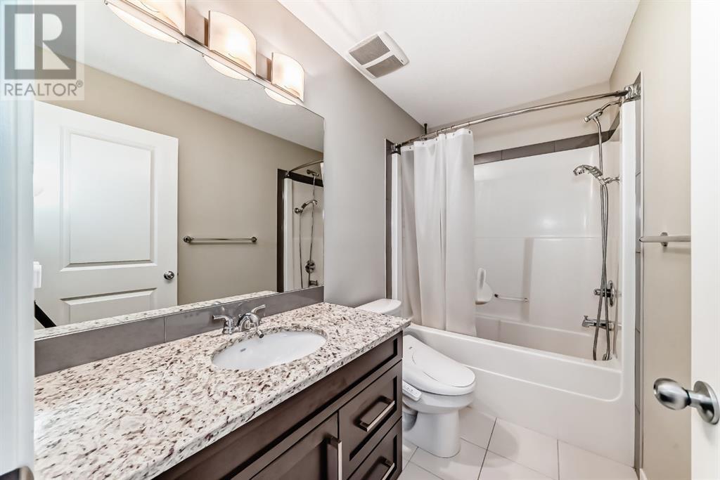 Single Family House for Sale in  Evansridge Park NW Evanston Calgary 