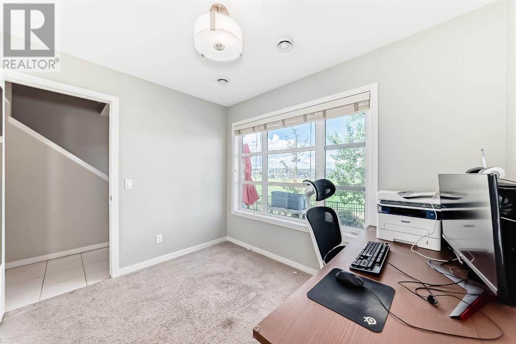Single Family House for Sale in  Evansridge Park NW Evanston Calgary 