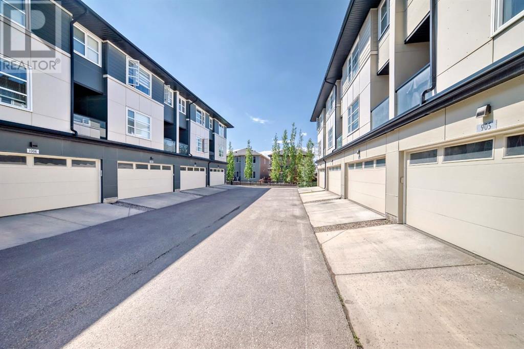 Single Family House for Sale in  Evansridge Park NW Evanston Calgary 