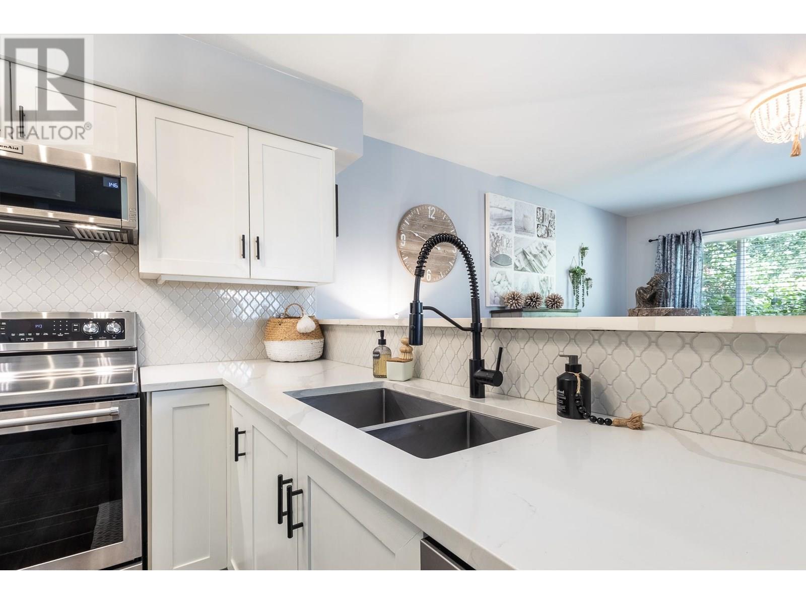 53 735 PARK ROAD, Gibsons