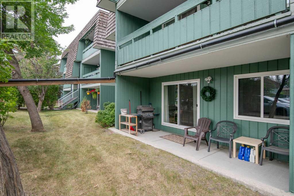 Single Family House for Sale in   Southampton Drive SW Southwood Calgary 