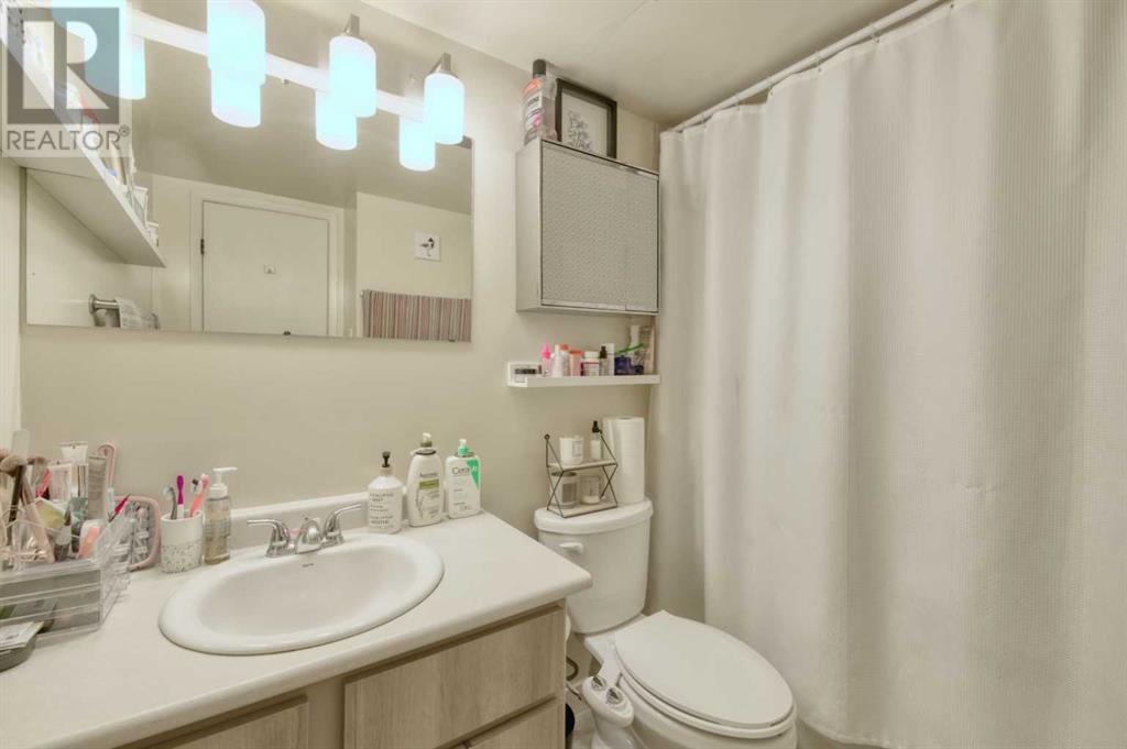 Single Family House for Sale in   Southampton Drive SW Southwood Calgary 