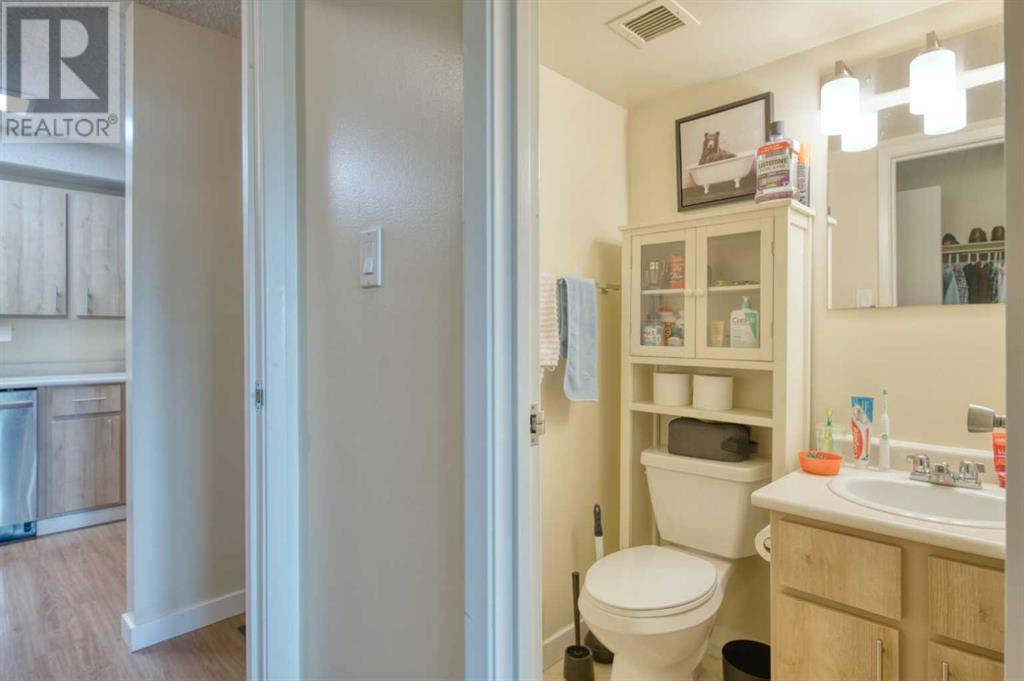 Single Family House for Sale in   Southampton Drive SW Southwood Calgary 