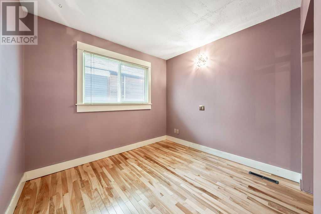 Single Family House Bungalow for Sale in   Avenue NW Capitol Hill Calgary 